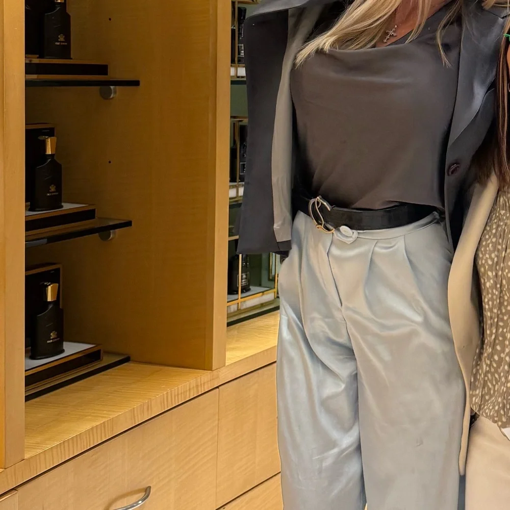 Alice + Olivia Gray Satin Cowl Neck Top - Picture 12 of 12